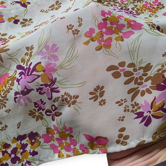 Twentyone Floral Peasant Top - Size Medium - Picture 3 of 7
